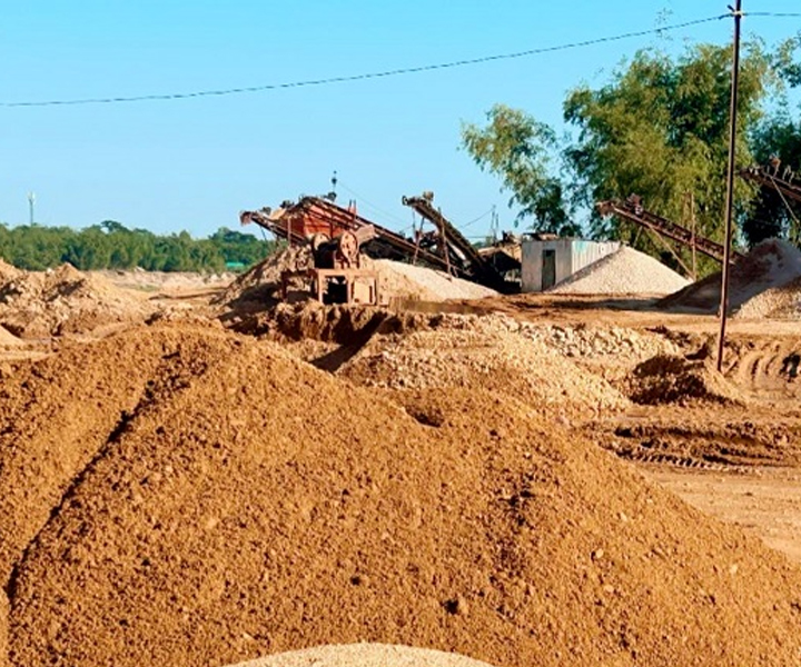 অবৈধ পাথর মজুদ: কোম্পানীগঞ্জে পাঁচজনকে ছয় মাসের কারাদণ্ড