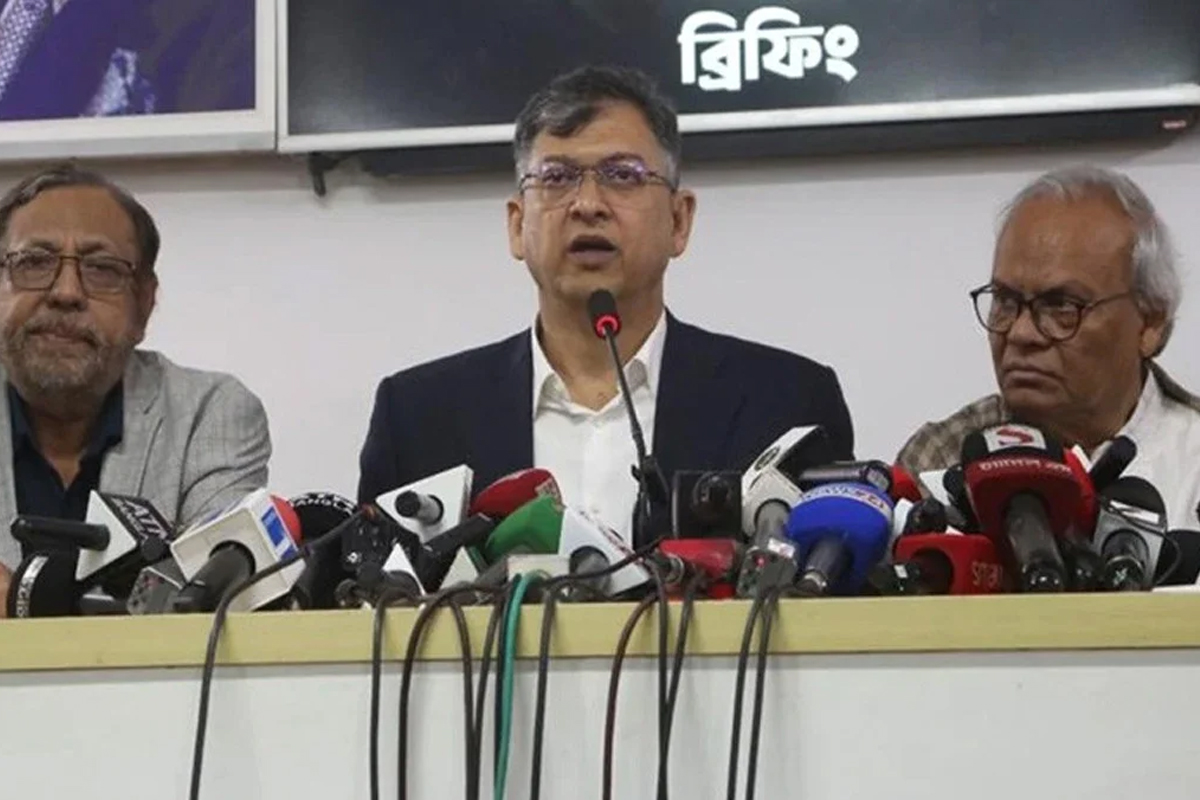 বুধবার মধ্যরাতে দেশে ফিরছেন তারেক রহমান